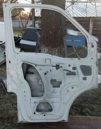 Дверка Renault Master