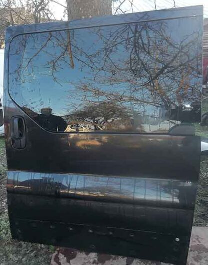Розсувна дверка Opel Vivaro