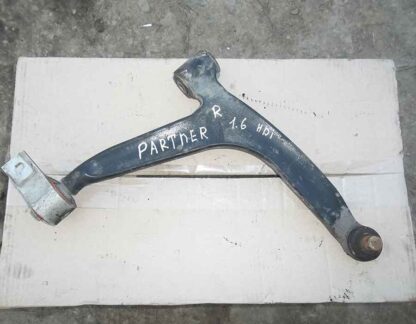 Ліва передня лапа Peugeot Partner 1.6 2008