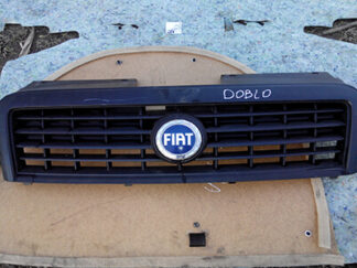 Решітка радіатора Fiat Doblo