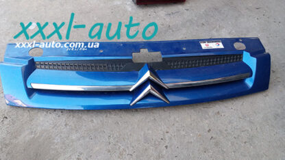 Решітка радіатора Citroen Berlingo 2005