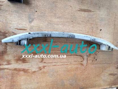 Підсилювач переднього бампера Freelander 1997-2006 DPE000060