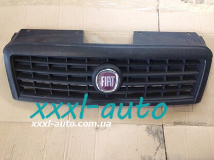 Решітка радіатора Fiat Doblo 735395576