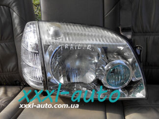 Фара права для Nissan X-Trail (T30) 2001-2006