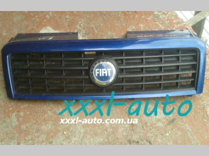 Решітка радіатора Фіат Добло 1.9 Mjet