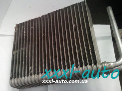 Випарник кондиціонера Opel Vivaro 1.9 7701473281