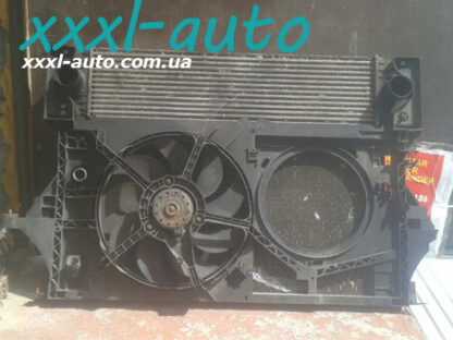 Дифузор радіатора Renault Master II 2.5DCI-8200058463