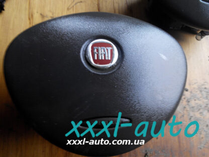 Подушка безпеки (airbag) водія Fiat Doblo 2005-2009 ліфт