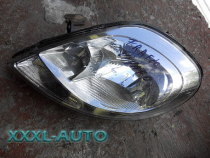 Фара передня ліва з 2006 поворотнік білий Renault Trafic 820070135