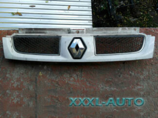 Решітка радіатора до 2006 Renault Trafic 7700313438