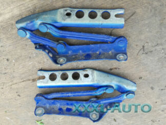 Фото Петля капота права Skoda Fabia 2007-2014 5J0823302