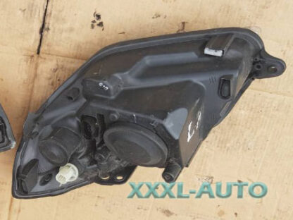Фото Фара передня права Skoda Fabia New 2007-2010