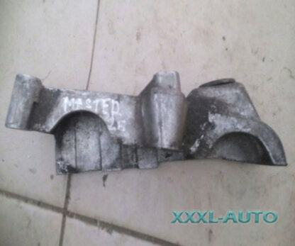Фото Кронштейн двигуна правий Renault Espace IV 2.2 Dci 8200281990