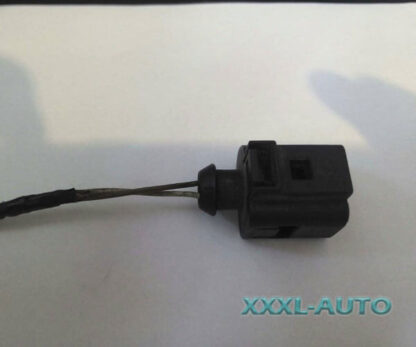 Фото Фішка на генератор Skoda Fabia 1 1J0973702